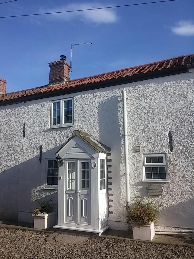 Mermaid Cottage, Historic House By The Sea Hemsby Exteriör bild